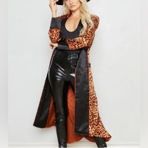 🔥HAHT Solo Robe (or duster) made with recycled materials in leopard print. ♻️🐆